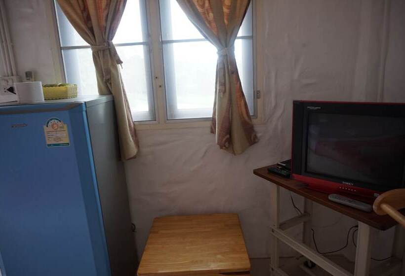 בית מלון כפרי Whiterock Resort Pakchong