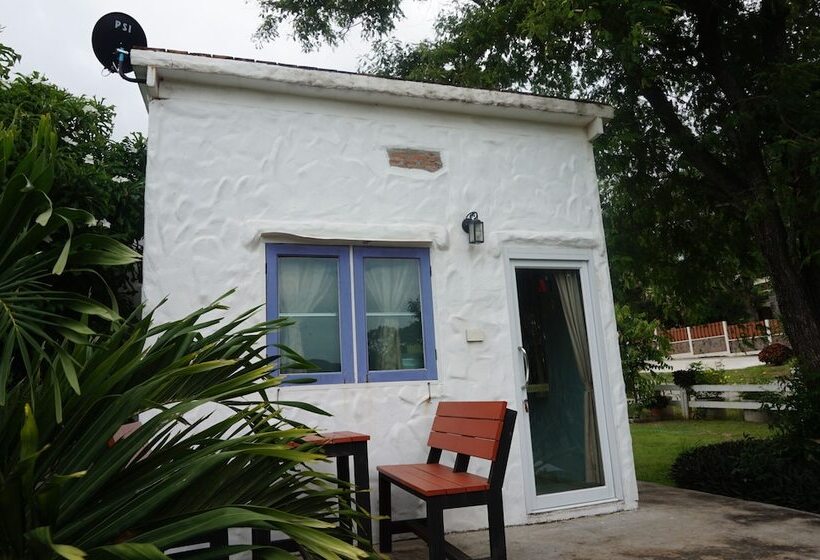 בית מלון כפרי Whiterock Resort Pakchong