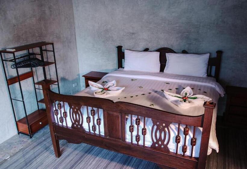 Namphung Phuket Boutique Resort