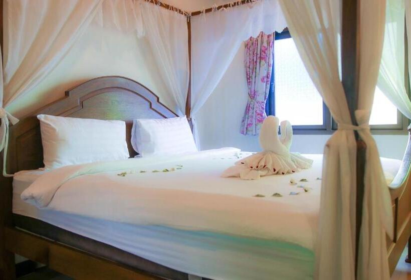 Namphung Phuket Boutique Resort