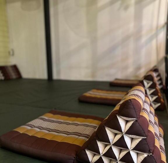 Nappark Hostel @khao San