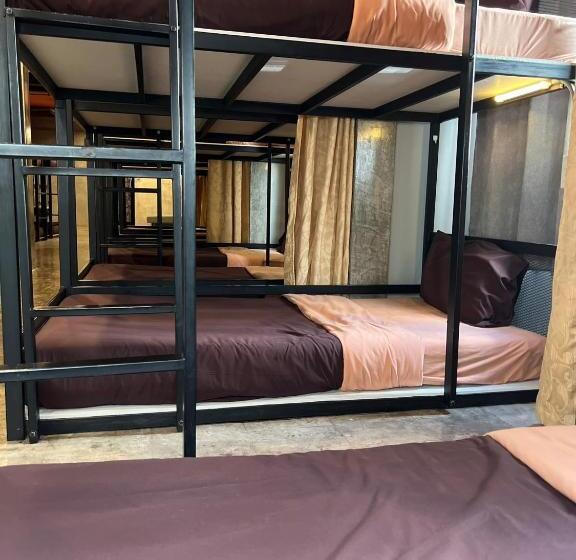 Nappark Hostel @khao San