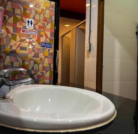 Nappark Hostel @khao San