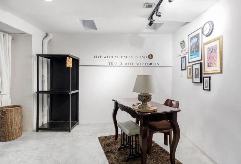 Nappark Hostel @khao San