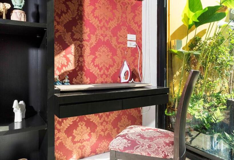 Nappark Hostel @khao San