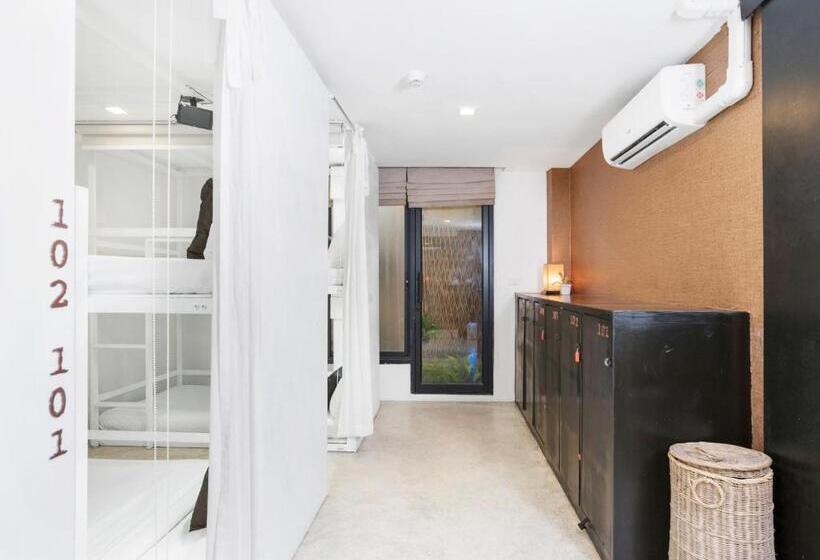 Nappark Hostel @khao San