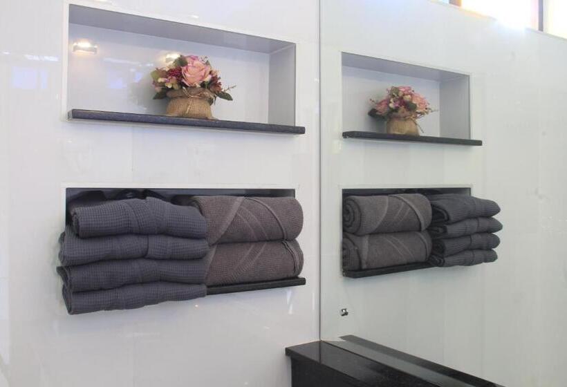 אתר נופש Arthaya Villas   Sha Extra Plus