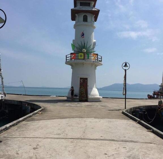 Resort Red Moon Hideaway