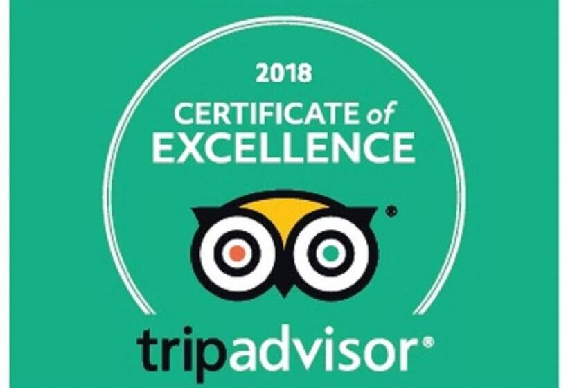 Resort Red Moon Hideaway