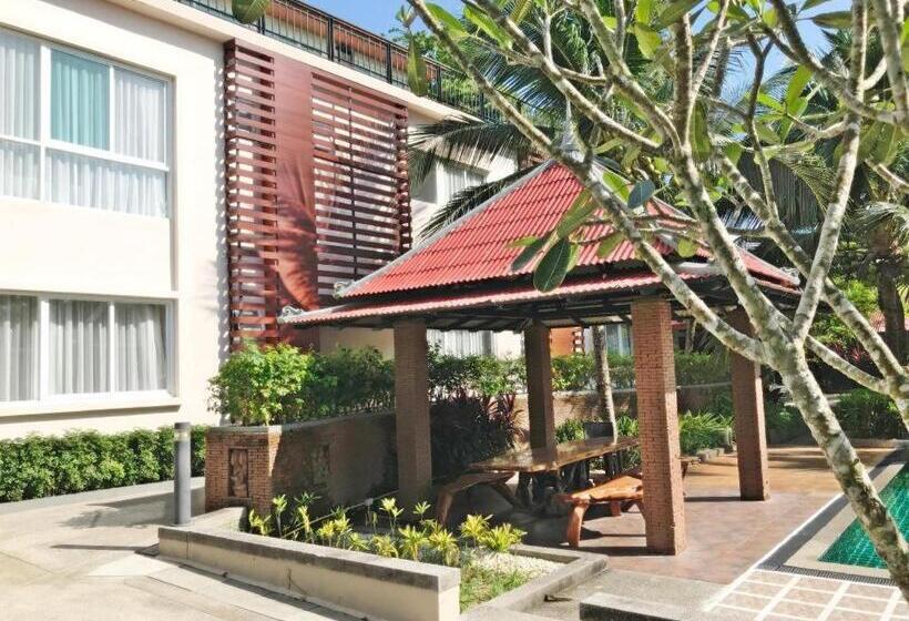 Royal Lee Resort And Spa