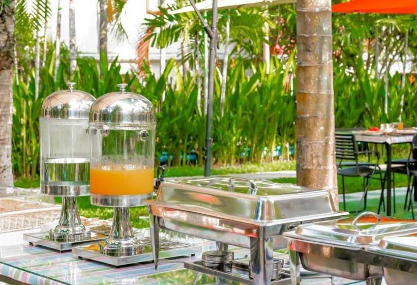 Royal Lee Resort And Spa