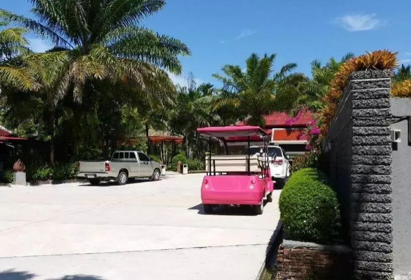 Royal Lee Resort And Spa