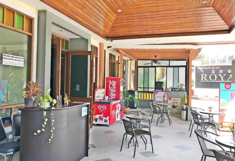 Royal Lee Resort And Spa