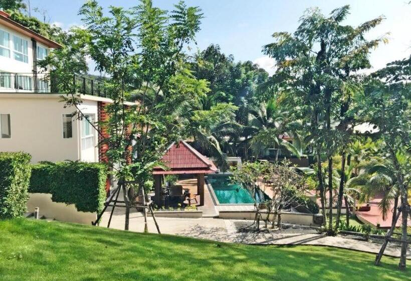 Royal Lee Resort And Spa