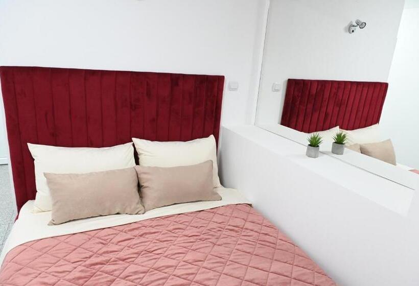تختخواب و صبحانه Apartments Imper   Imd