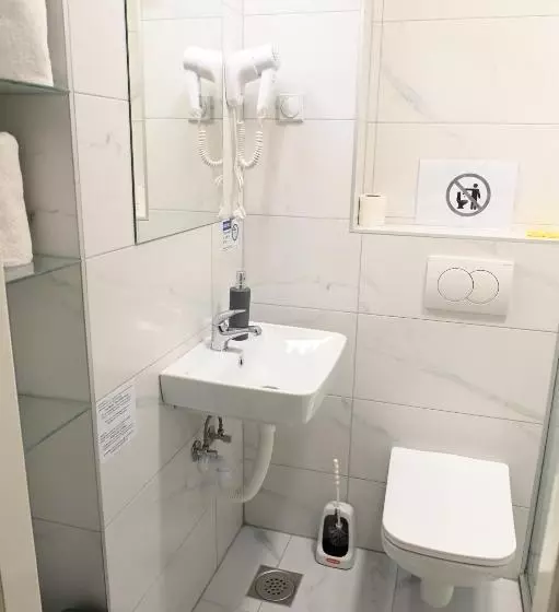 تختخواب و صبحانه Apartments Imper   Imd