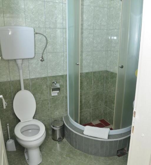 تختخواب و صبحانه Apartments Imper   Imd