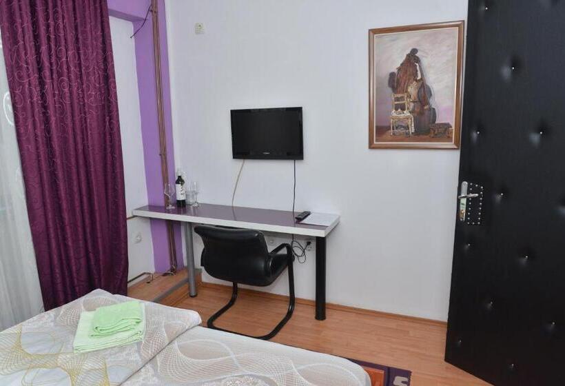 تختخواب و صبحانه Apartments Imper   Imd
