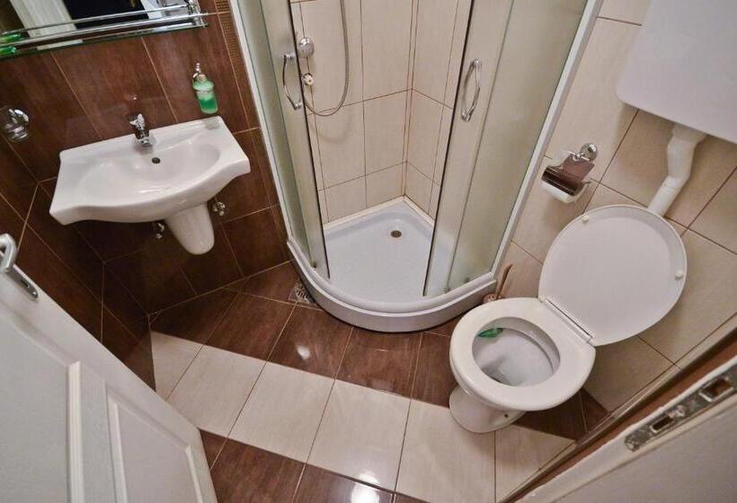 تختخواب و صبحانه Apartments Imper   Imd