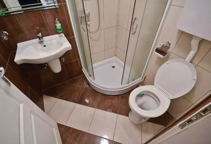 تختخواب و صبحانه Apartments Imper   Imd