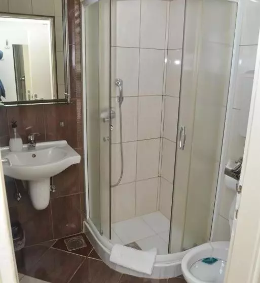 تختخواب و صبحانه Apartments Imper   Imd