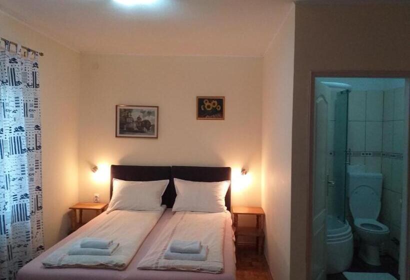 تختخواب و صبحانه Sobe Zeravica Sremski Karlovci