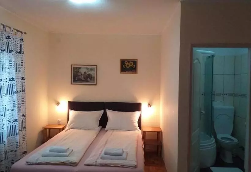 تختخواب و صبحانه Sobe Zeravica Sremski Karlovci