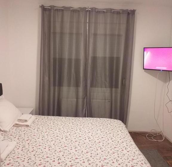 تختخواب و صبحانه Sobe Zeravica Sremski Karlovci