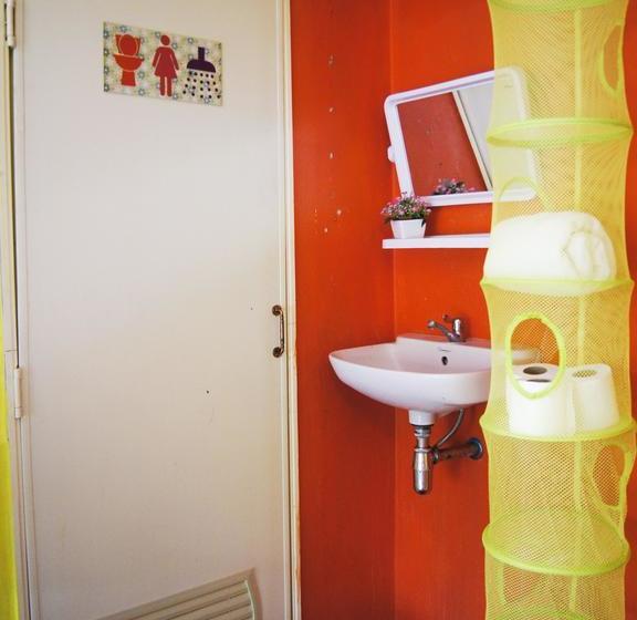 הוסטל Les Fleurs