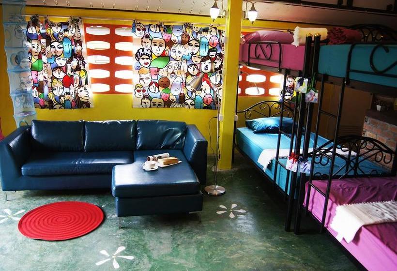 הוסטל Les Fleurs