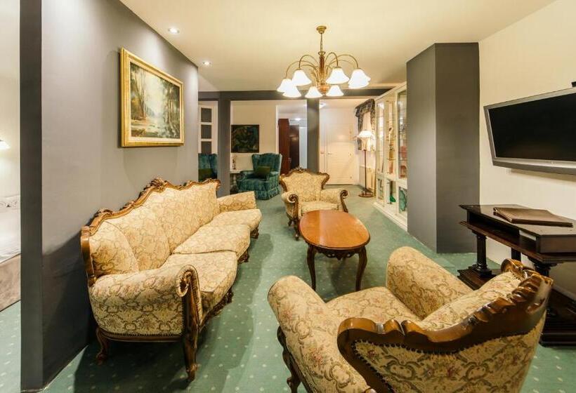 Garni Hotel President De Luxe