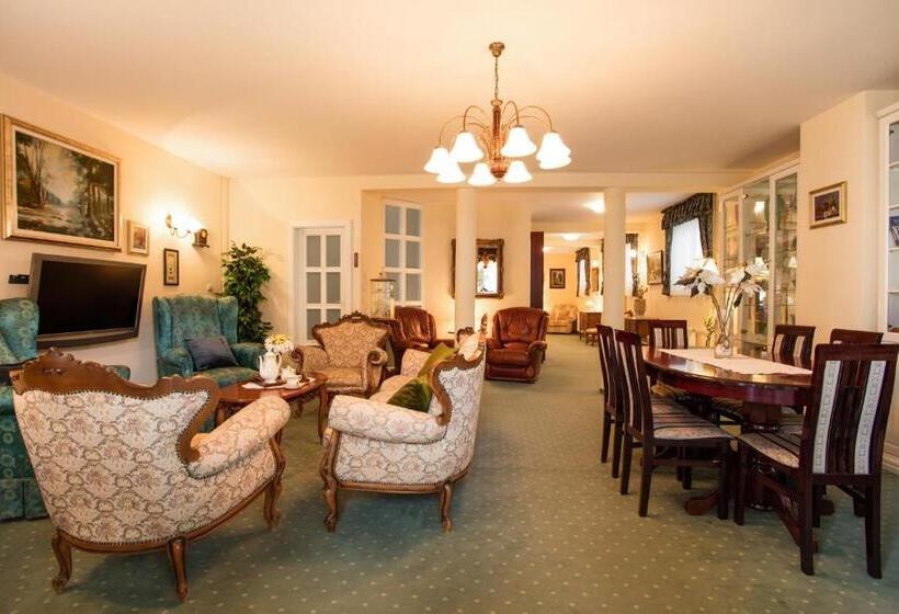 Garni Hotel President De Luxe