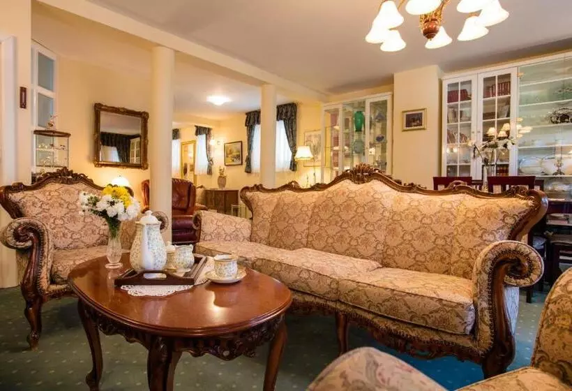 Garni Hotel President De Luxe