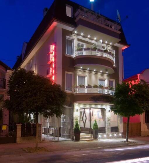 Garni Hotel President De Luxe