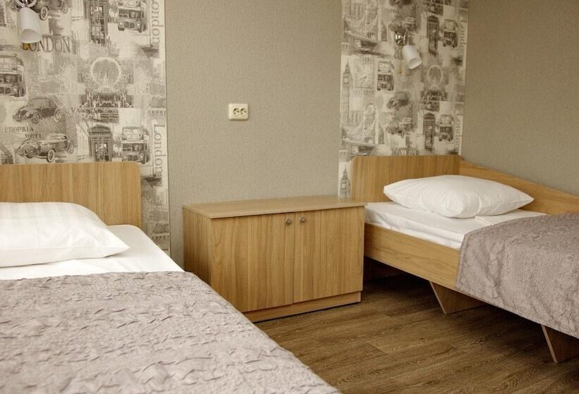 בית מלון כפרי Avion