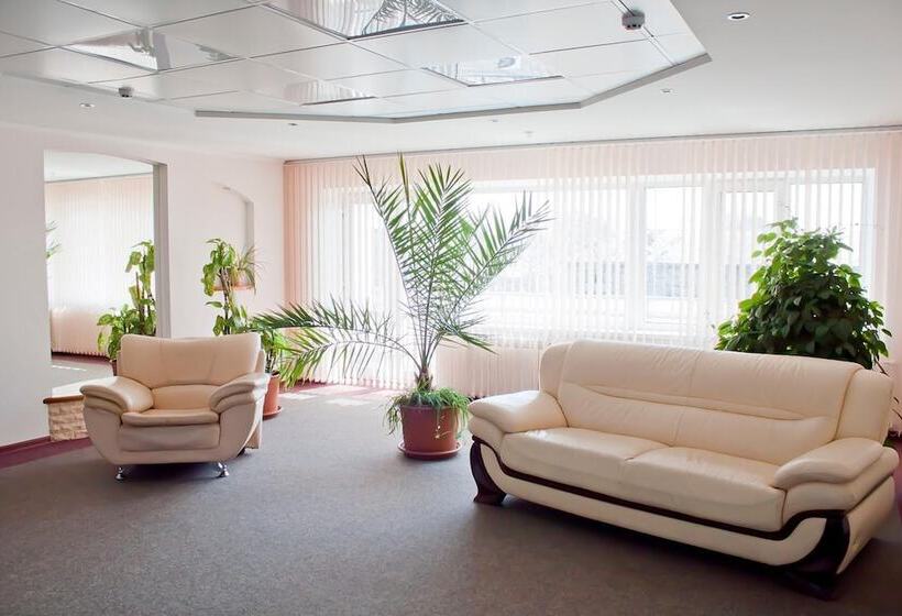 בית מלון כפרי Avion