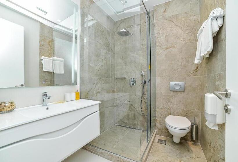 هتل Belgrade Inn Garni