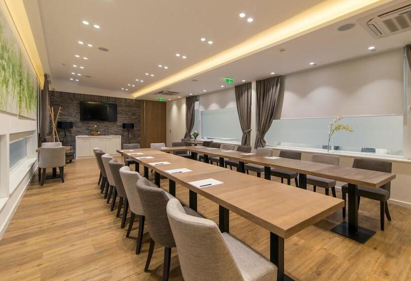 هتل Belgrade Inn Garni