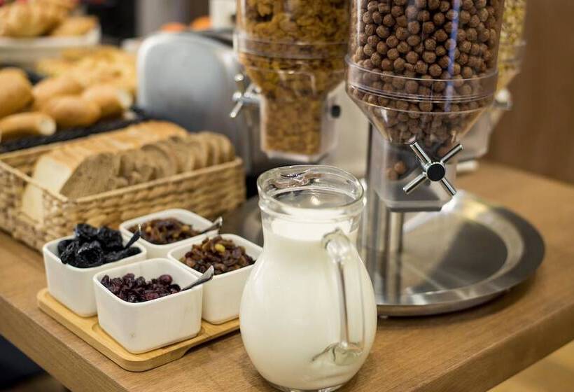 هتل Belgrade Inn Garni