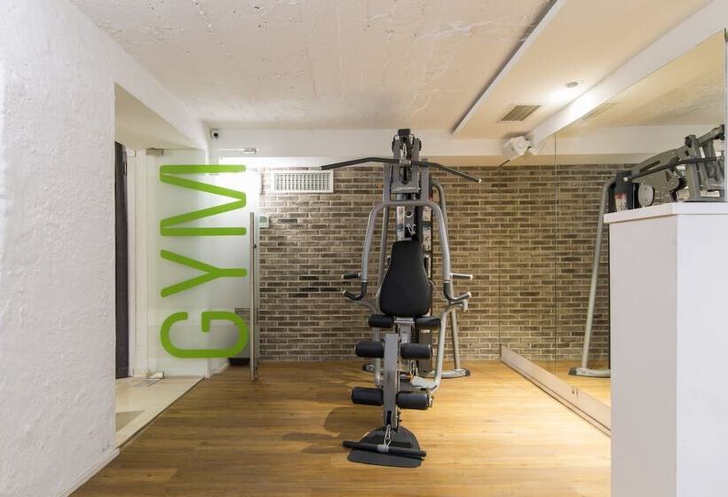 هتل Belgrade Inn Garni