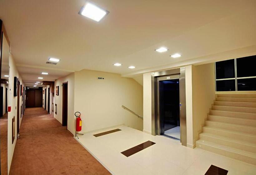 هتل Tami Residence