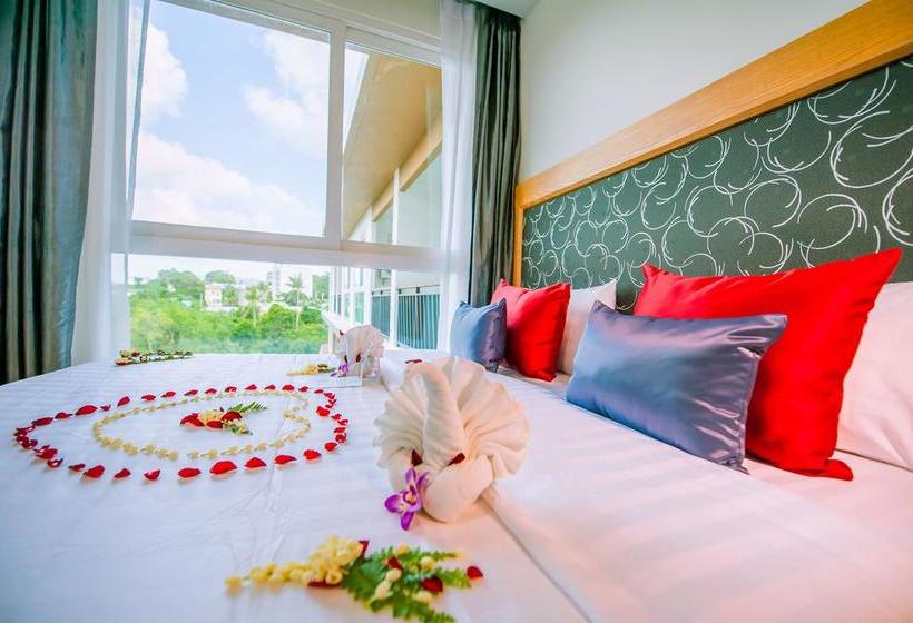 בית מלון כפרי The Jasmine Nai Harn Beach Resort And Spa