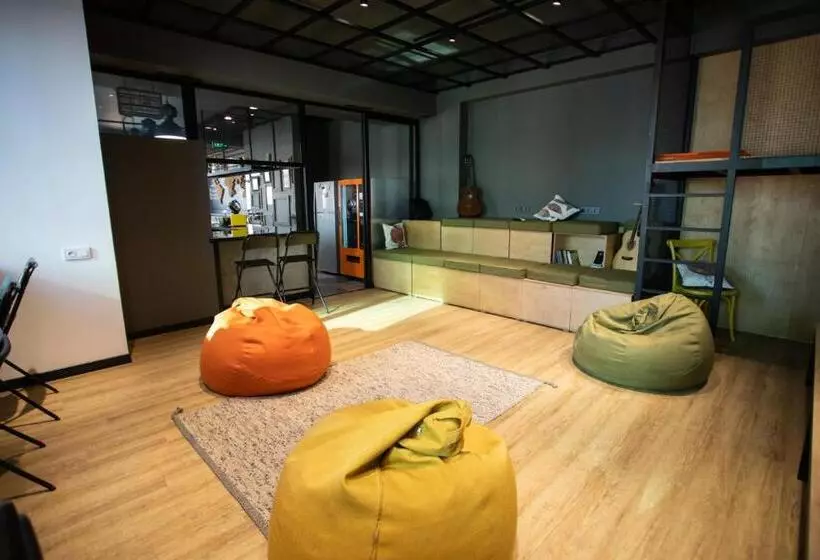 Kantar Hostel