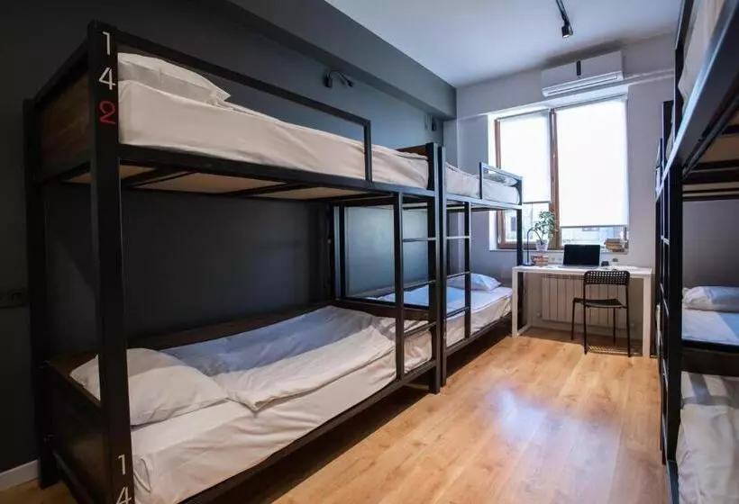 Kantar Hostel