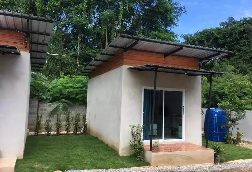 Pak Dee Resort