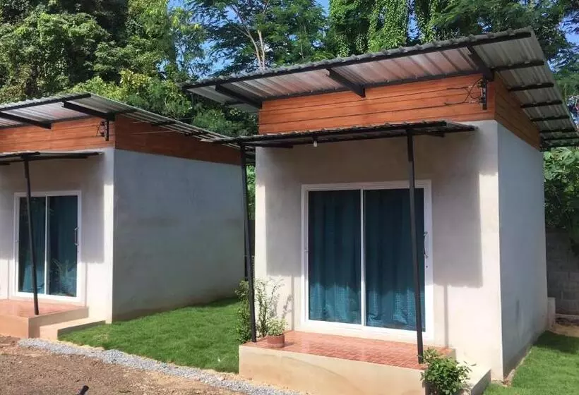 Pak Dee Resort