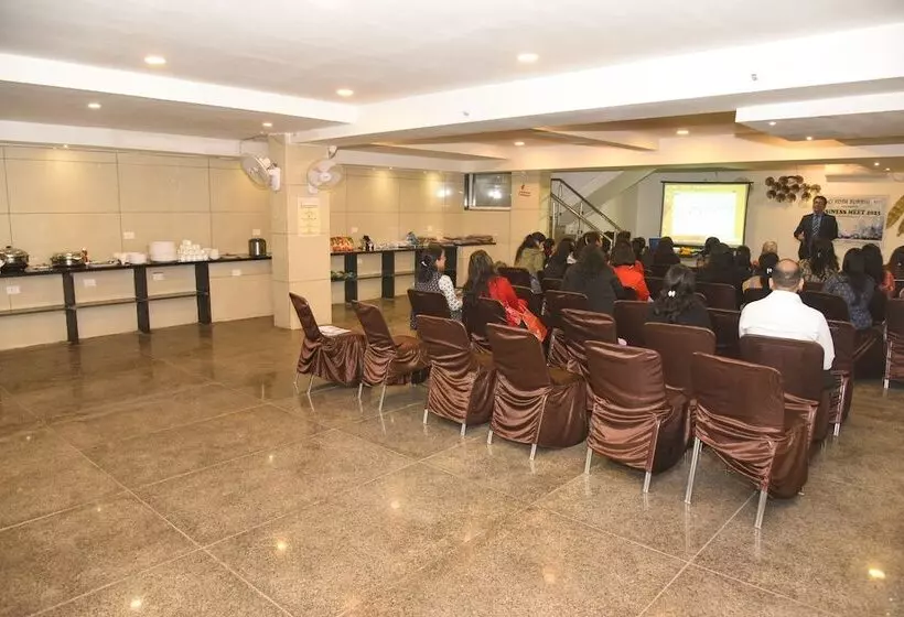 ホテル Centrum Kota