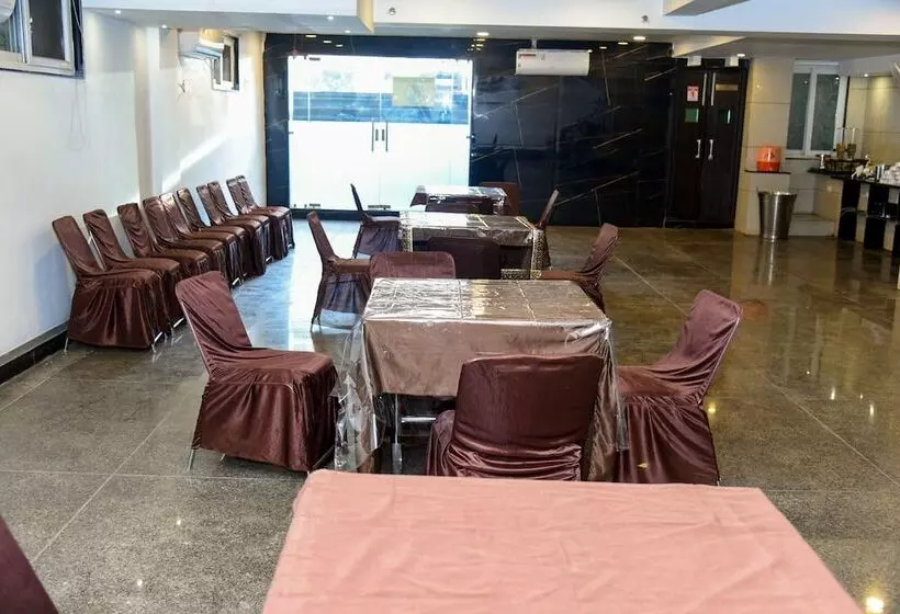 ホテル Centrum Kota