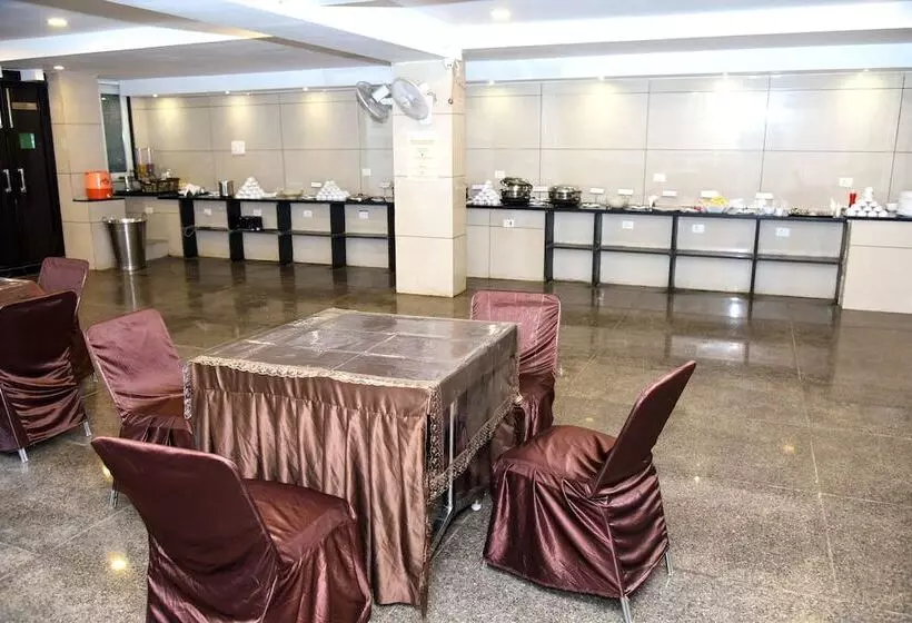 ホテル Centrum Kota