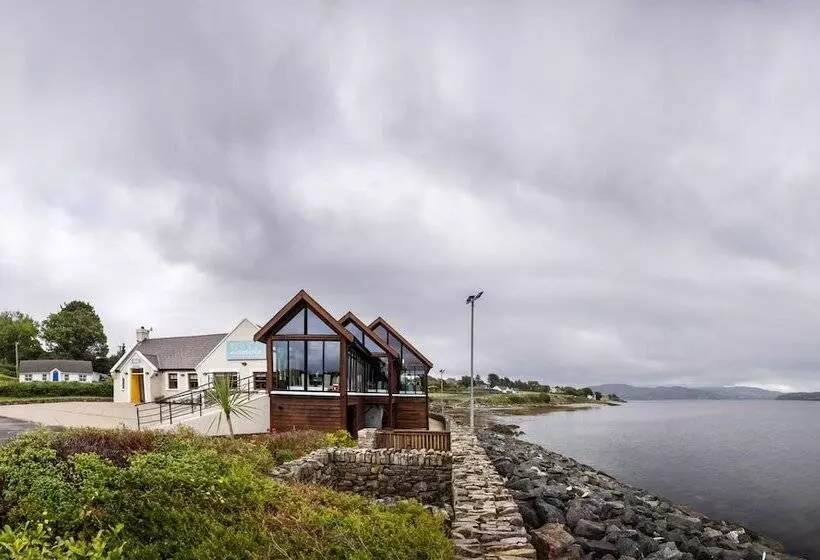 Hotelli The Waters Edge